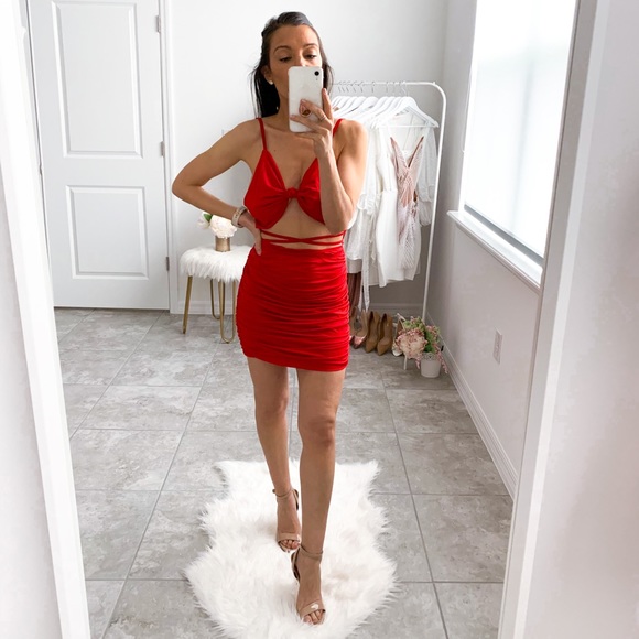 Red Front Knot Lace Up Ruched Sexy Mini Dress - Picture 9 of 13